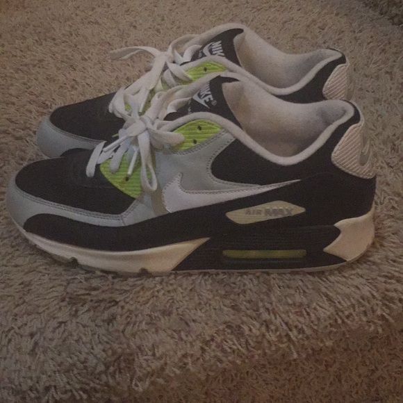 Nike Air Max worn 2 or3 times great condition !! - Picture 3 of 5